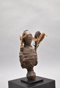 Yaka figure, Democratic Republic of the Congo-image